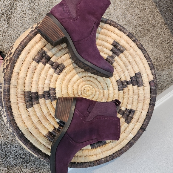 Teva Anaya Bootie Chelsea Boots - Waterproof Suede Leather Purple 💜 - Picture 10 of 11